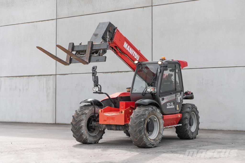 Manitou MLT 845 معدات مناولة لأغراض الزراعة