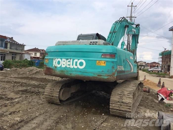 Kobelco SK 210-8 حفارات زحافة