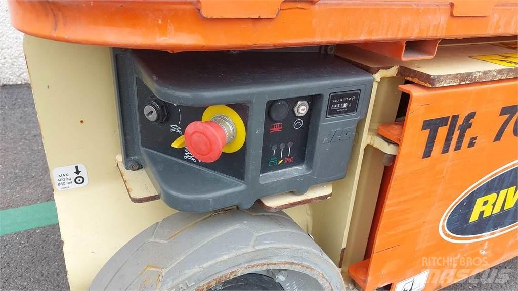JLG 1230ES رافعات ومنصات أخرى