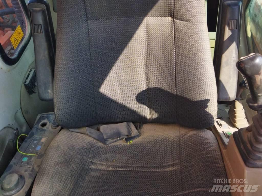 Daewoo 210 W-V حفارات بعجل