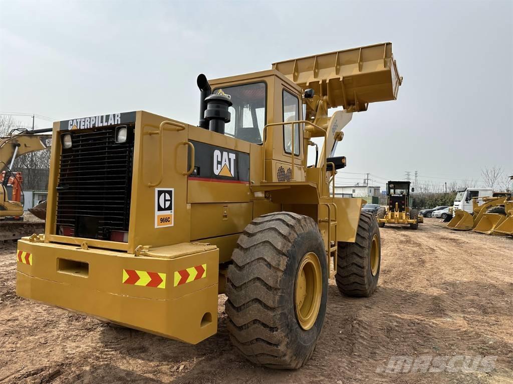 CAT 966 C لوادر بعجل