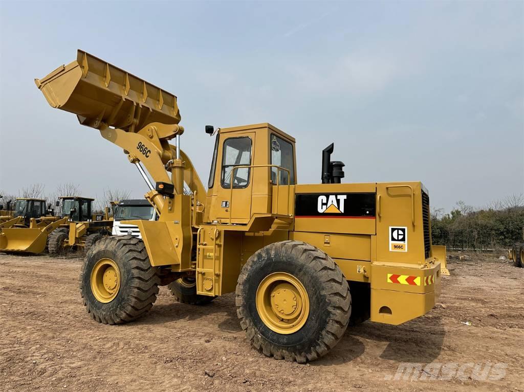 CAT 966 C لوادر بعجل