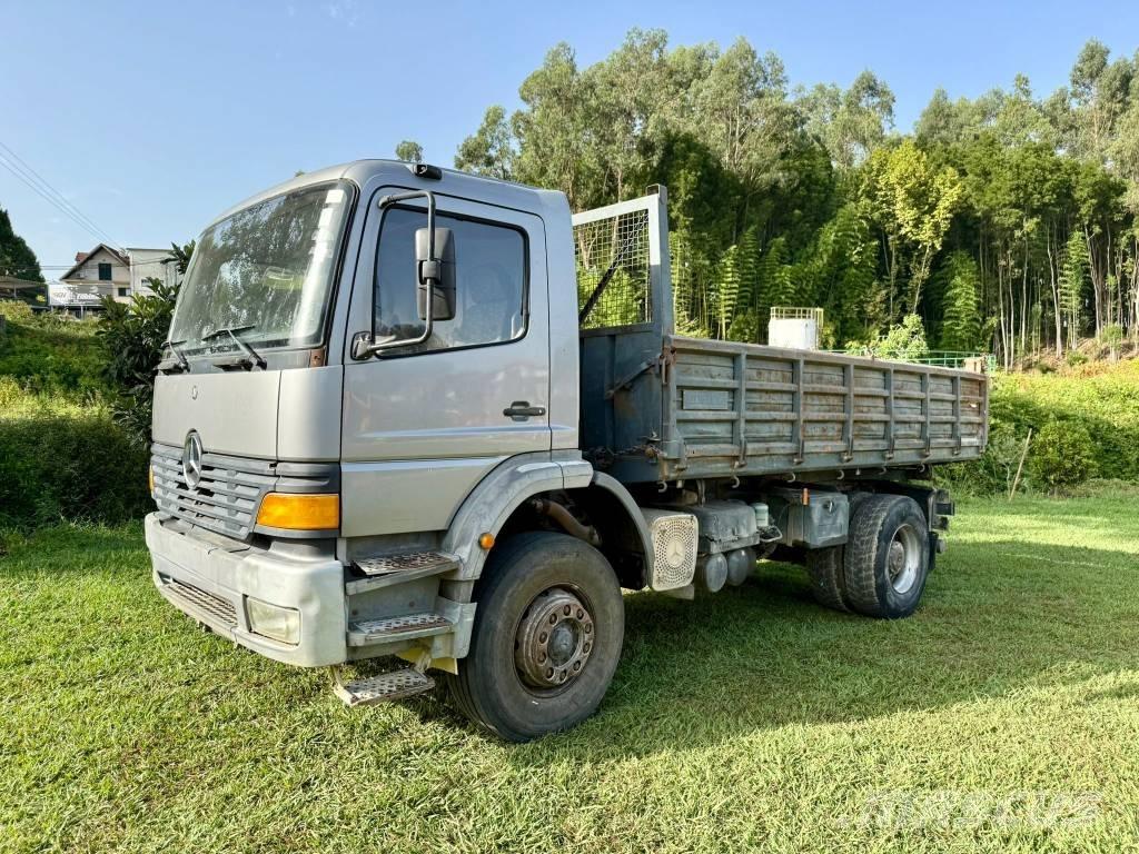 Mercedes-Benz 1828 شاحنات قلابة