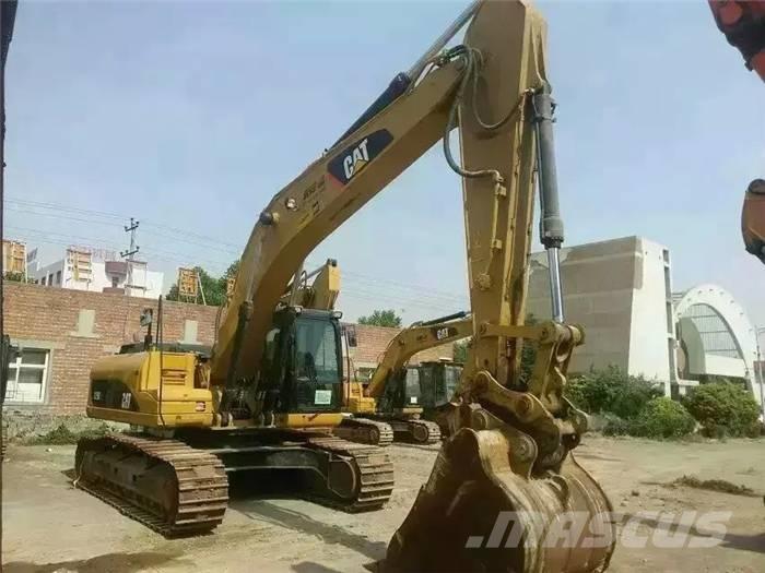 CAT 329 D حفارات زحافة