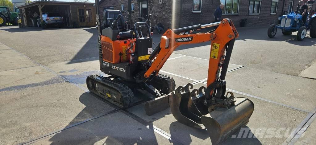 Doosan DX 10 Z حفارات صغيرة أقل من 7 طن (حفارات صغيرة)