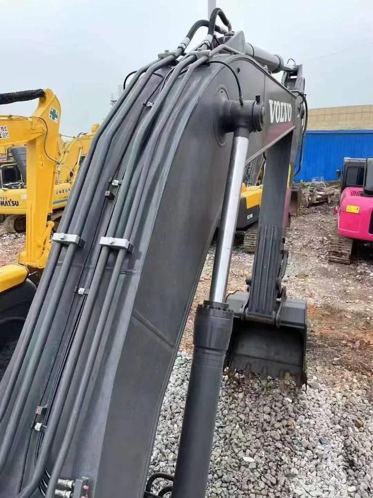 Volvo EC240 حفارات زحافة