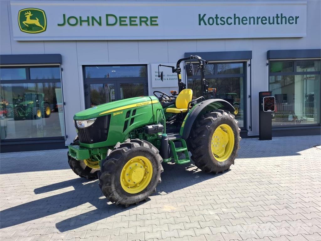 John Deere 5050E الجرارات
