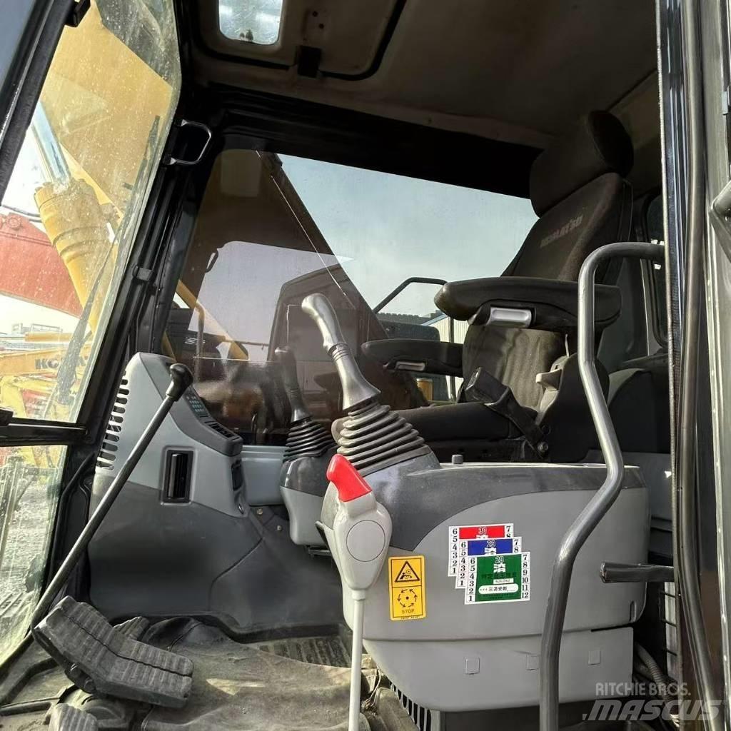 Komatsu 160-7 حفارات زحافة