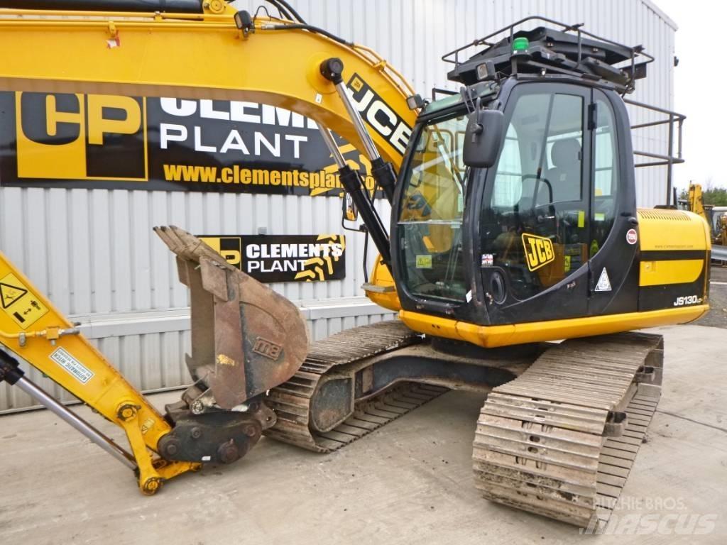 JCB JS 130 LC حفارات زحافة