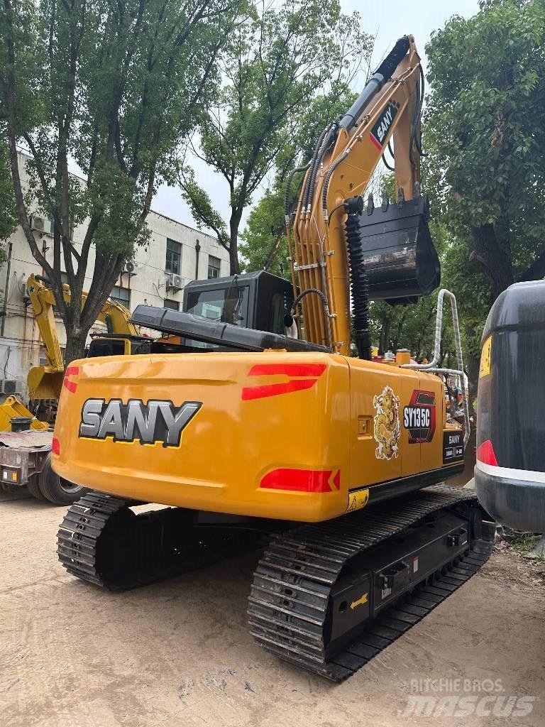 Sany SY 135 C حفارات وسط 7 طن - 12 طن