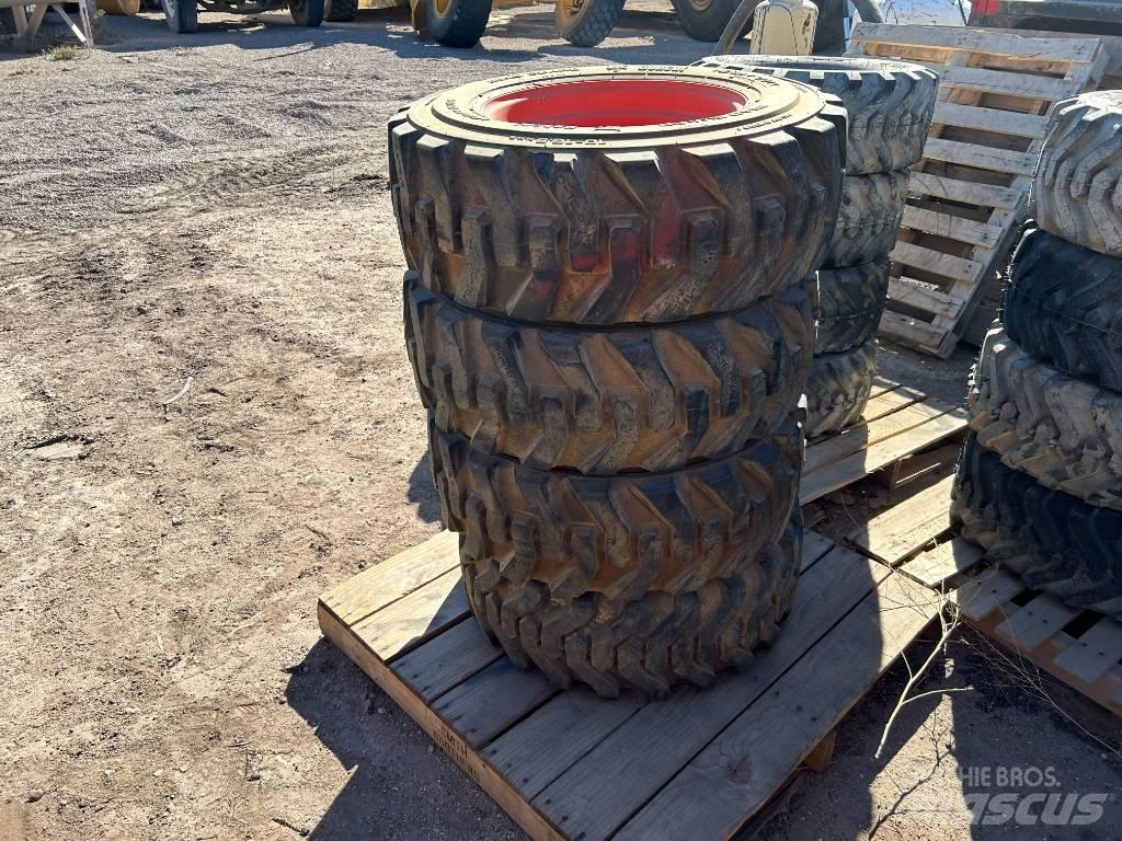 Bobcat 10x16.5 Tires الإطارات والعجلات والحافات