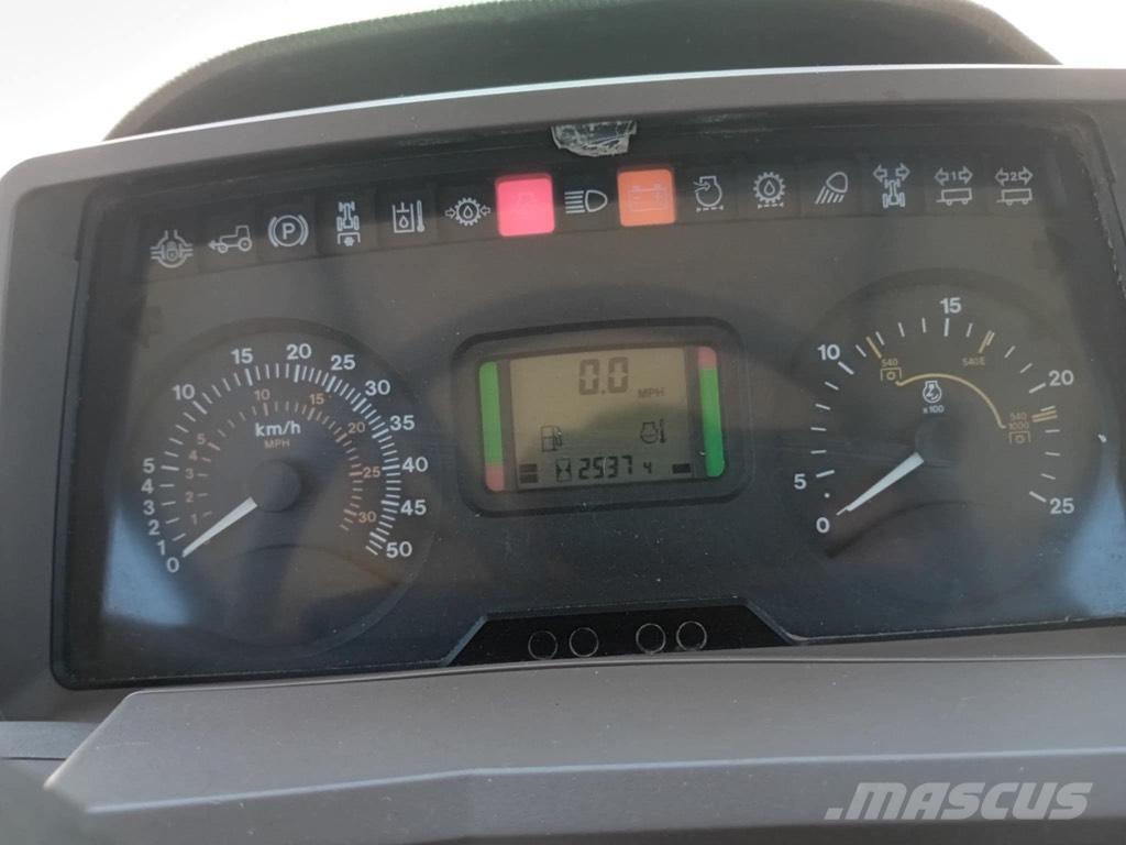 John Deere 6630 الجرارات