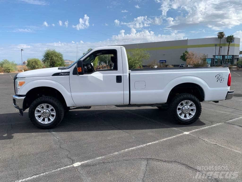 Ford F 350 شاحنات ذات هيكل صندوقي