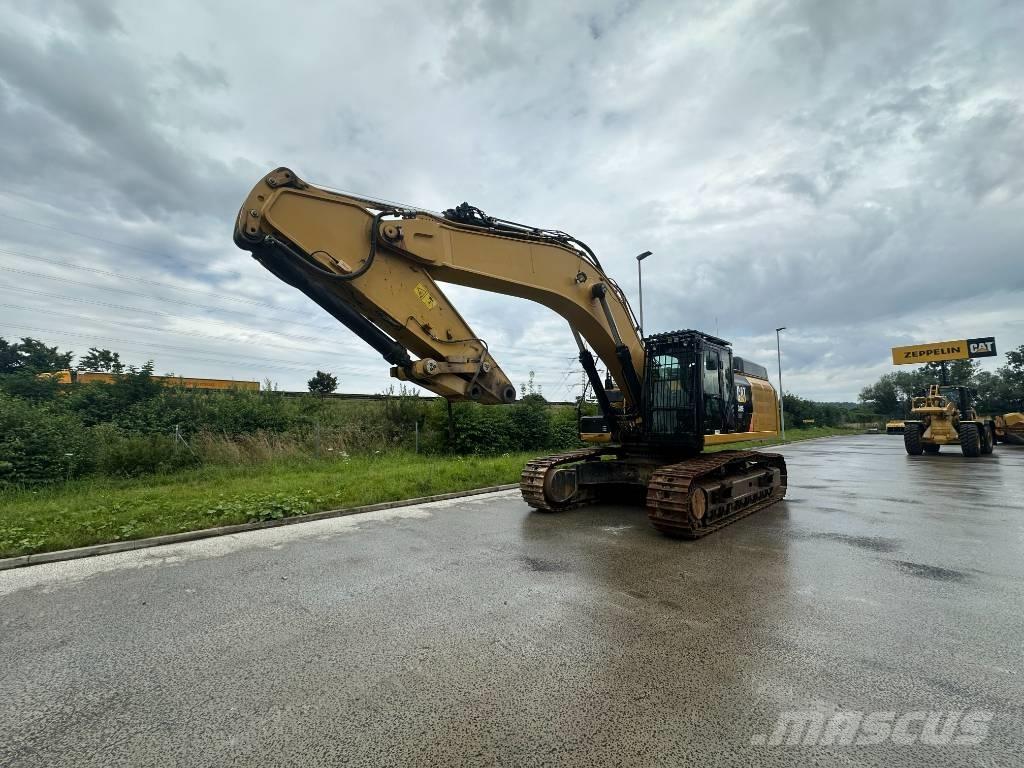 CAT 349 E حفارات زحافة