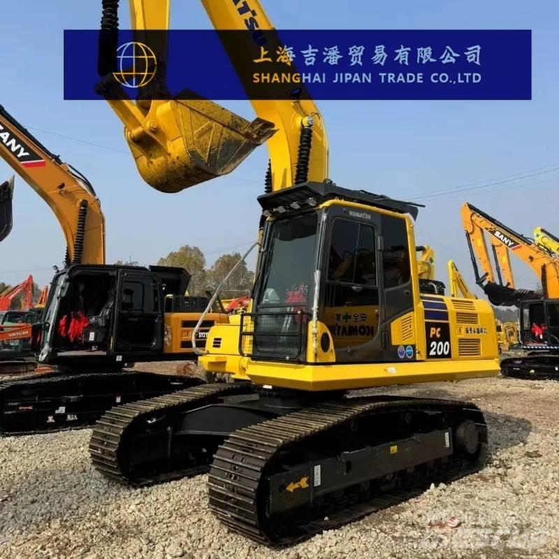 Komatsu PC 200 حفارات زحافة