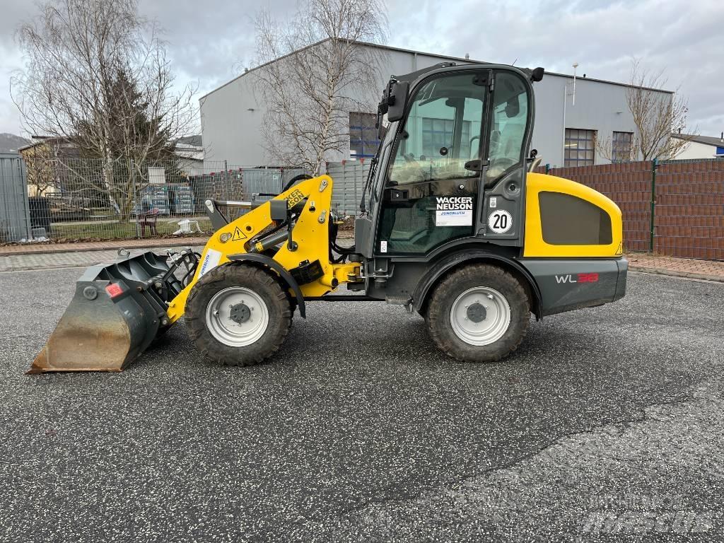Wacker Neuson WL 38 لوادر بعجل