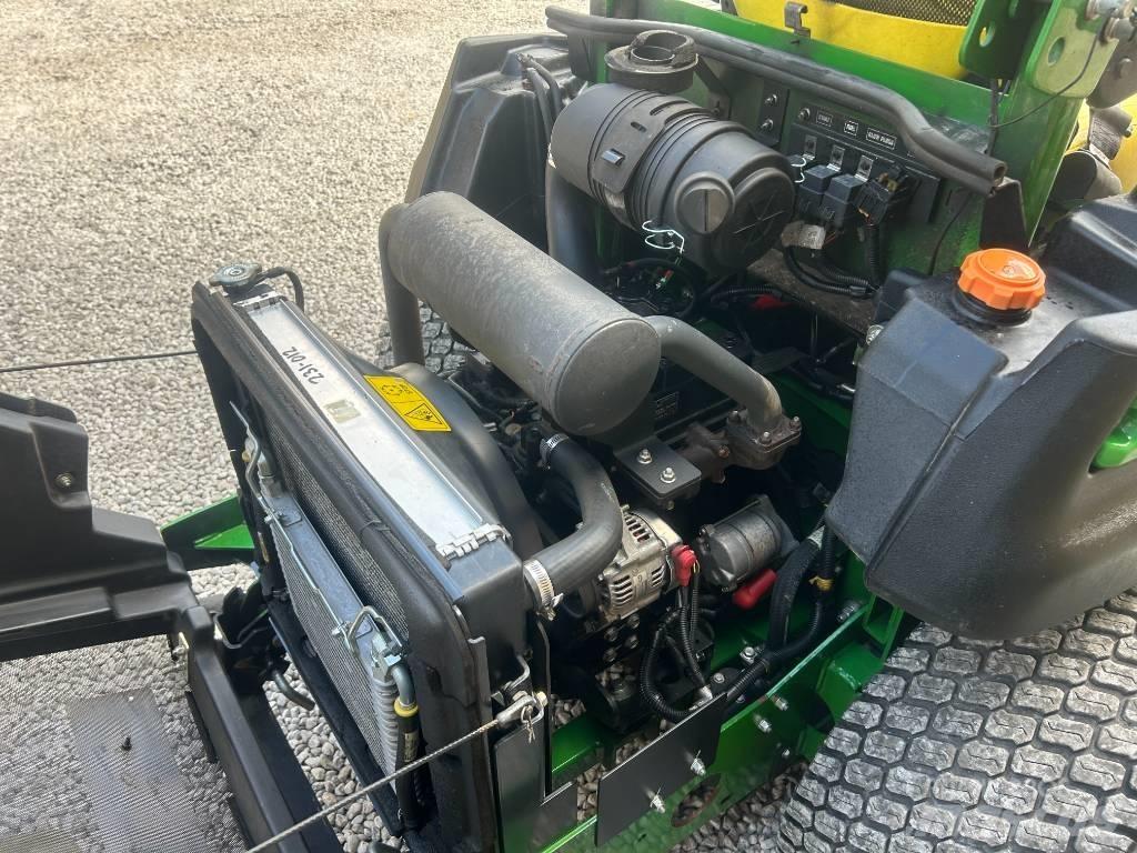 John Deere 997 صفر محولا الدوران