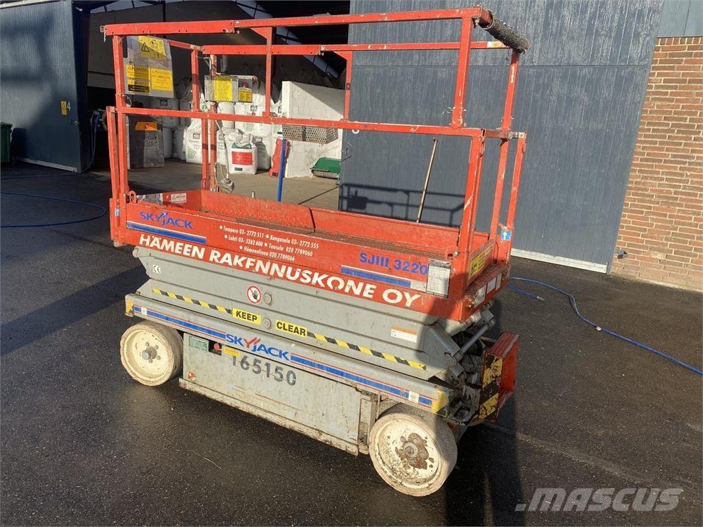 SkyJack SJ3219 رافعات مقصية الشكل