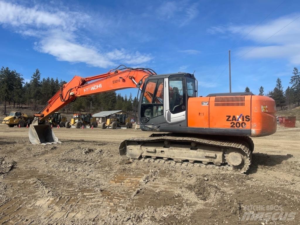 Hitachi ZX 200-3 حفارات زحافة
