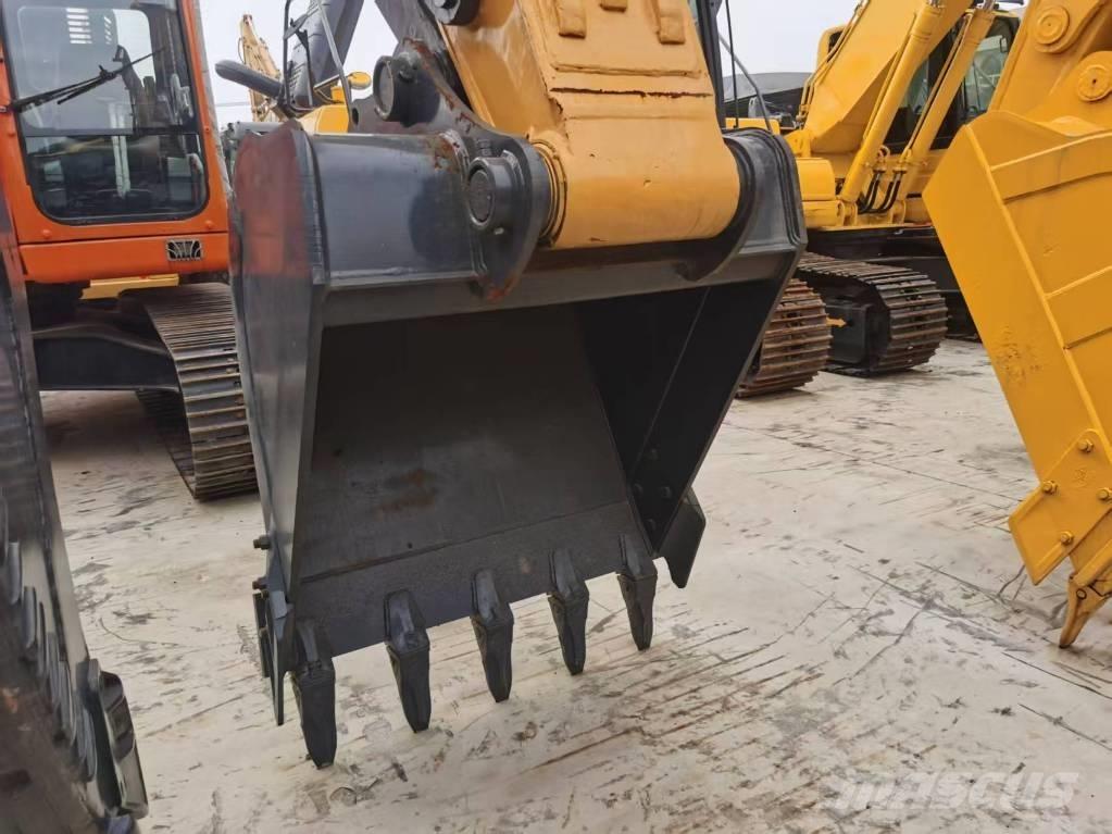 Hyundai R225LC حفارات زحافة