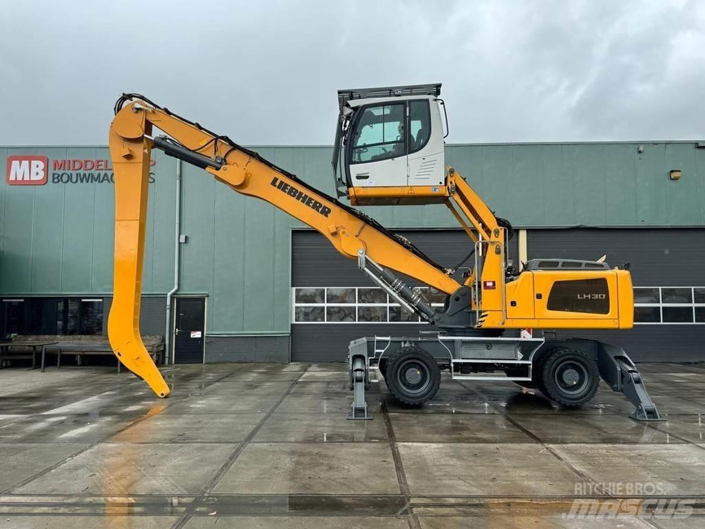 Liebherr LH 30 M مناولات المخلفات / مناولات صناعية