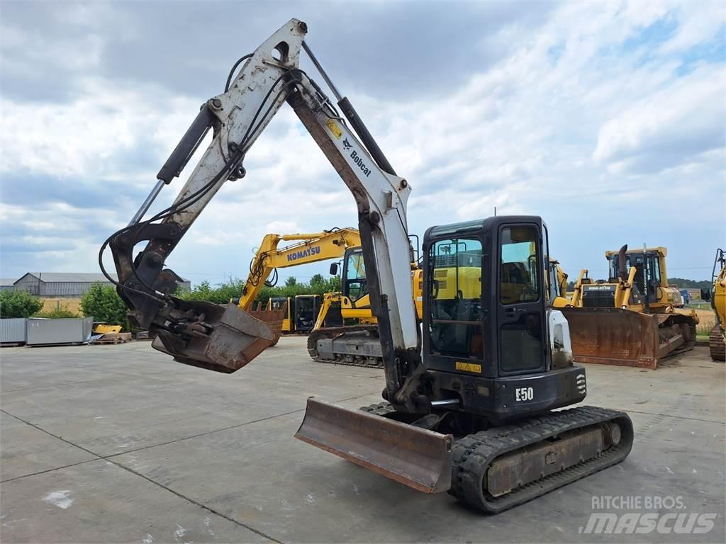 Bobcat E50 أخرى
