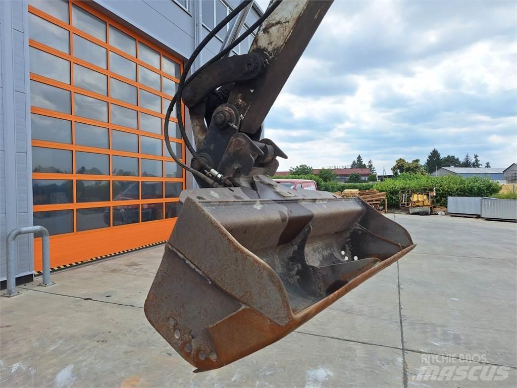 Bobcat E50 أخرى