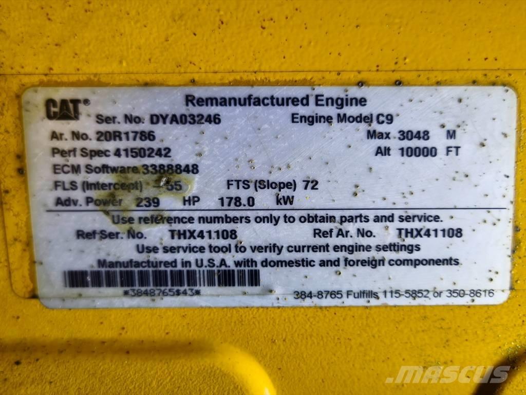 CAT 973 C لوادر زحافة