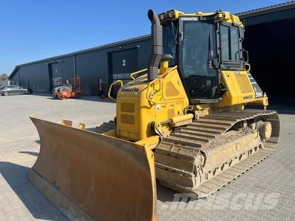 Komatsu D 51 PXi-24 بلدوزرات مجنزرة