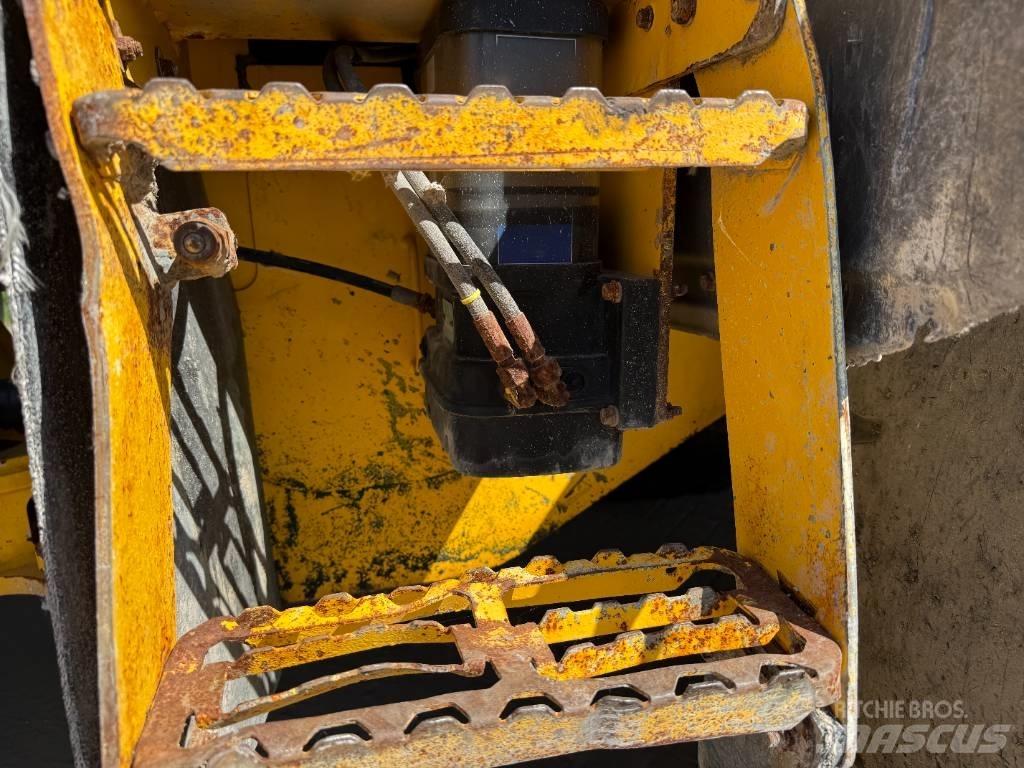 Volvo L 70 G لوادر بعجل