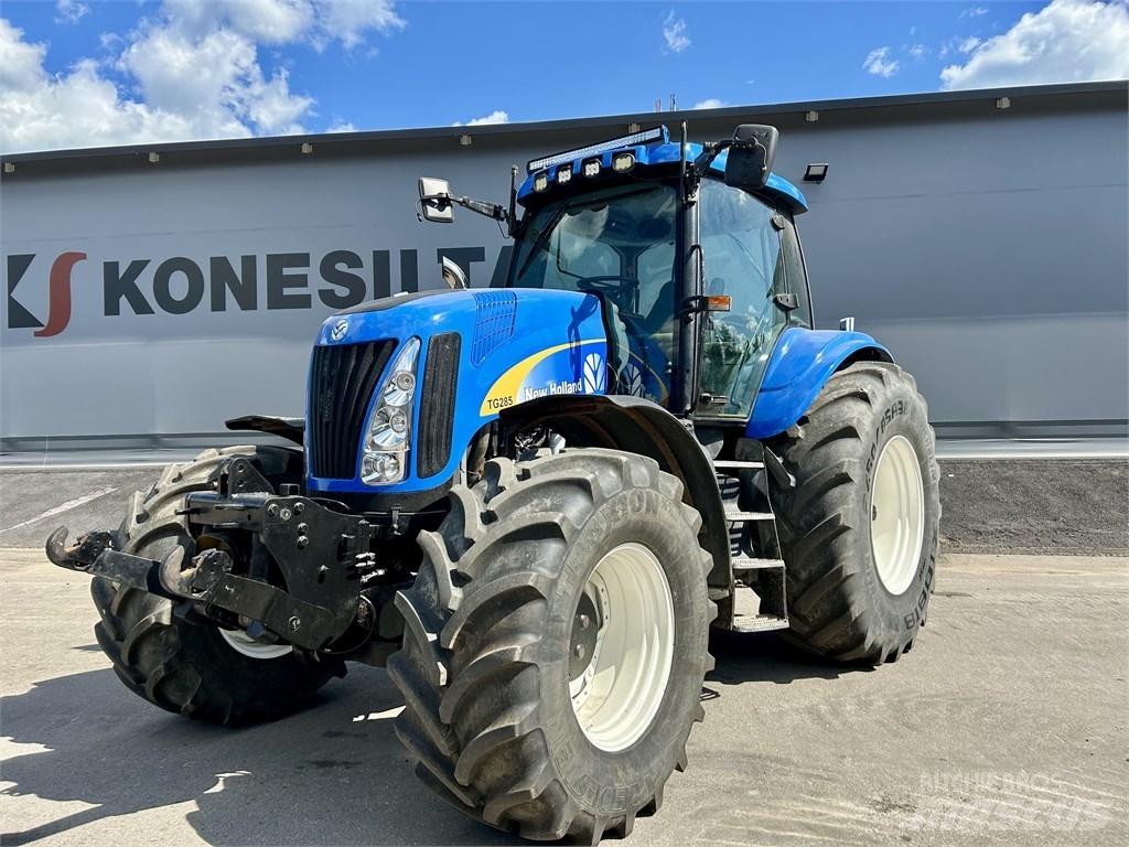 New Holland TG285 الجرارات