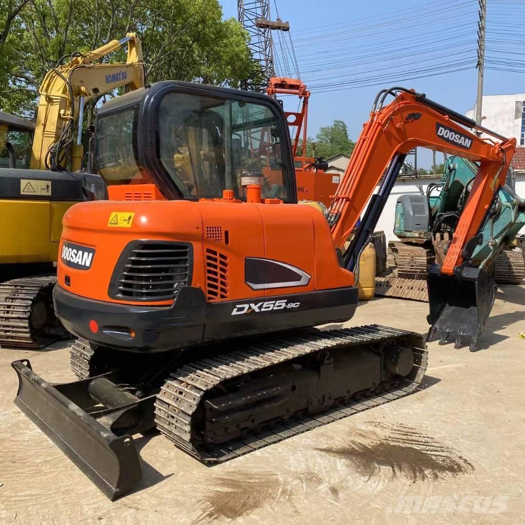 Doosan DX 55 حفارات صغيرة أقل من 7 طن (حفارات صغيرة)