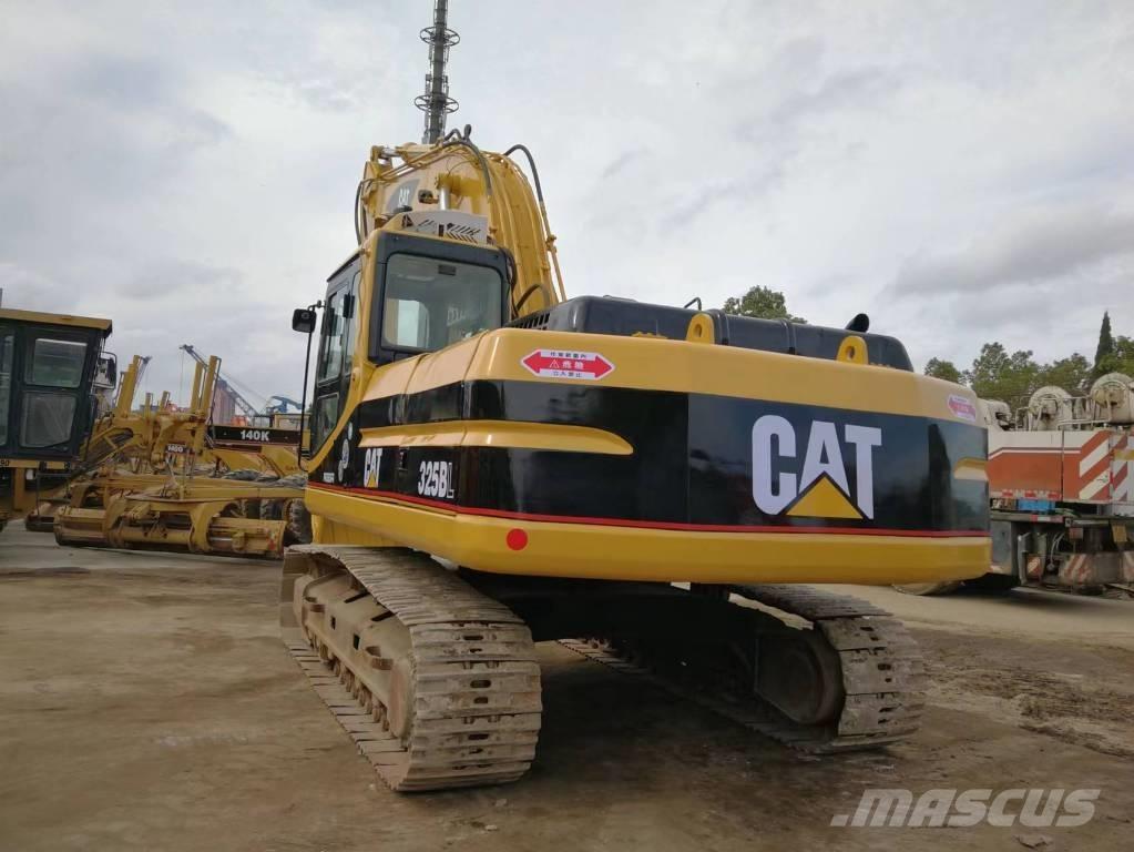 CAT 325 B L حفارات زحافة