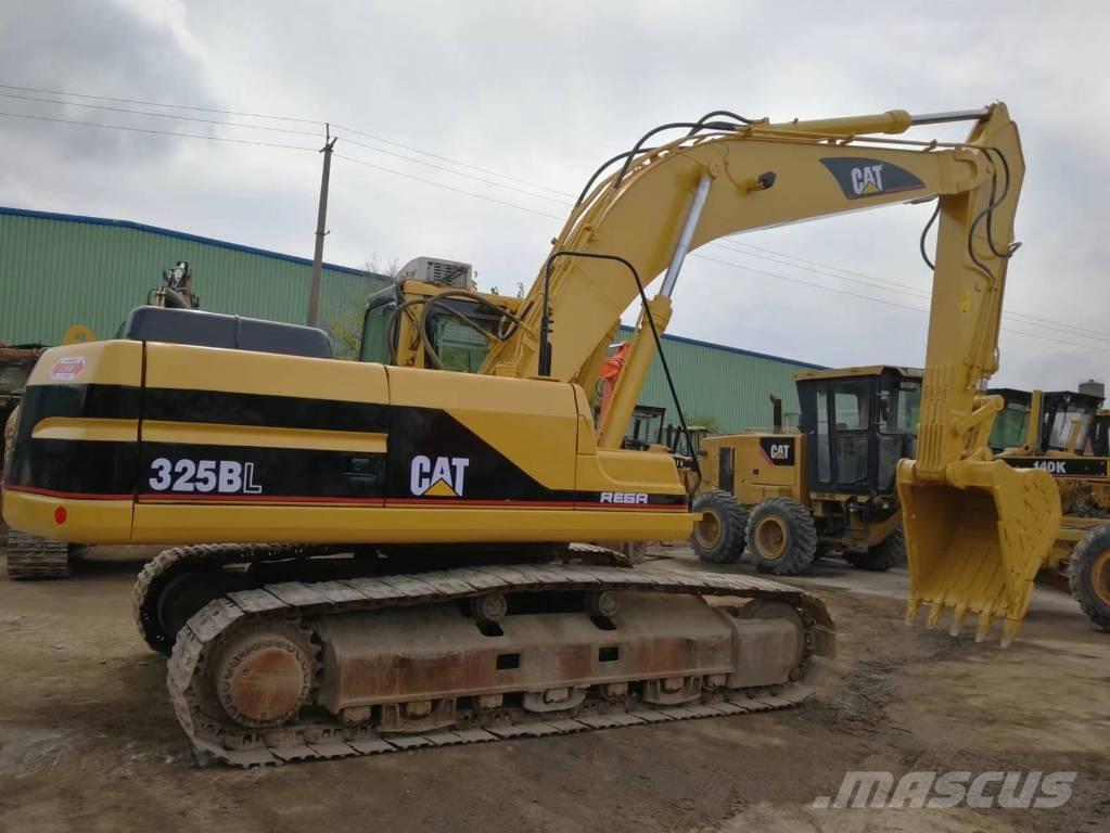 CAT 325 B L حفارات زحافة