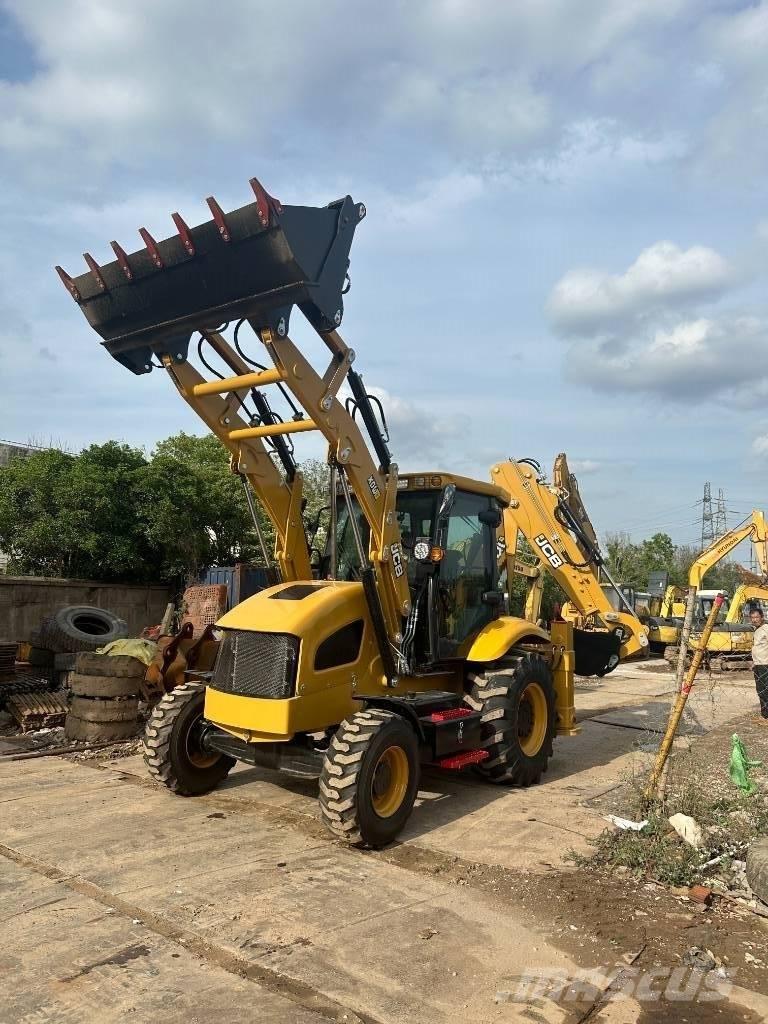 JCB 3 CX لوادر ذات جرافات عكسية