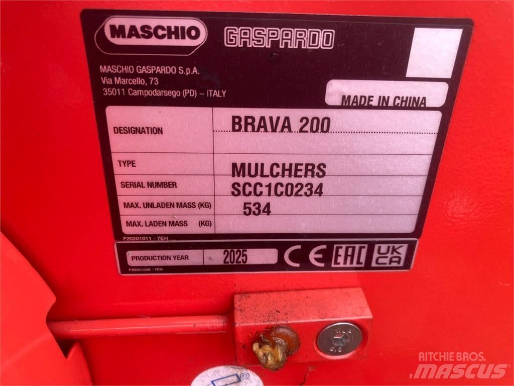 Maschio Brava 200 ماكينات أخرى لتجهيز الأراضي
