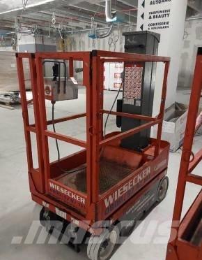 SkyJack SJ 12 رافعات مقصية الشكل