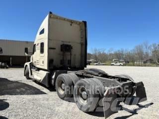 Kenworth T 680 وحدات الجر