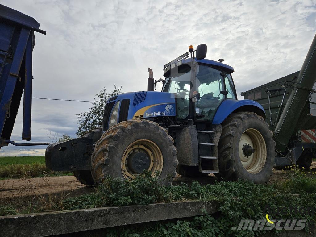 New Holland T 8040 الجرارات
