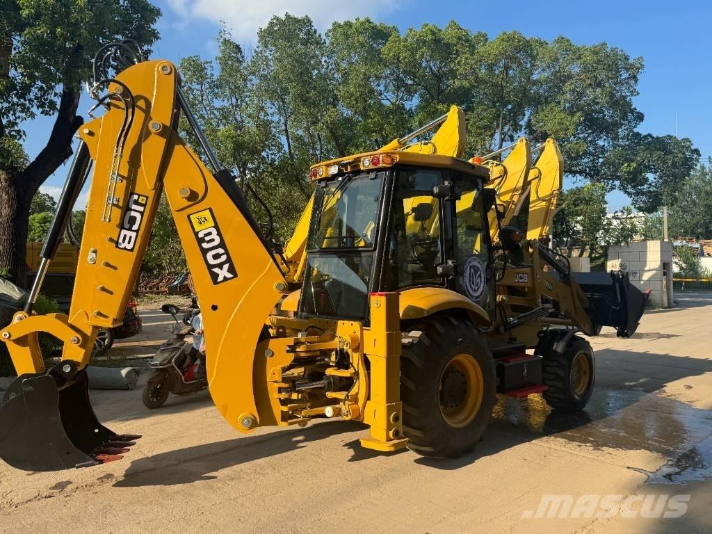 JCB 3CX لوادر ذات جرافات عكسية