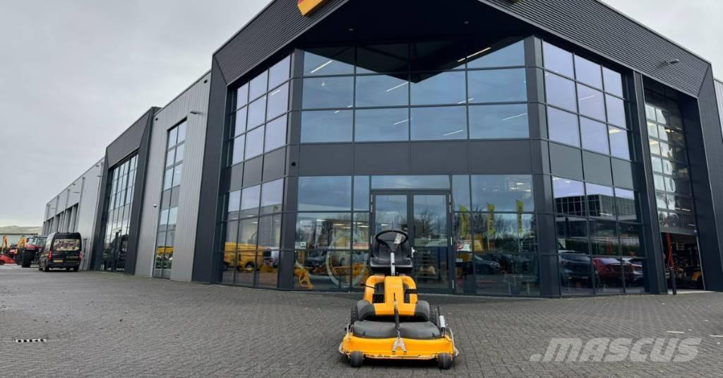 Stiga Villa ركوب الحشائش