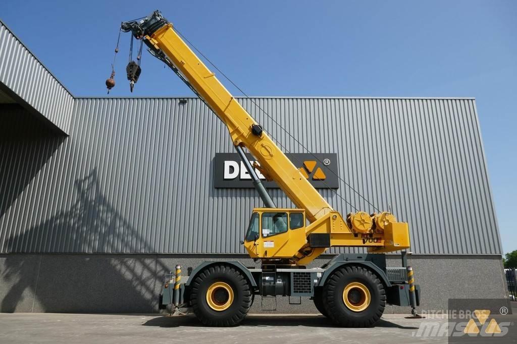 Grove RT700E رافعات الطرق الوعرة