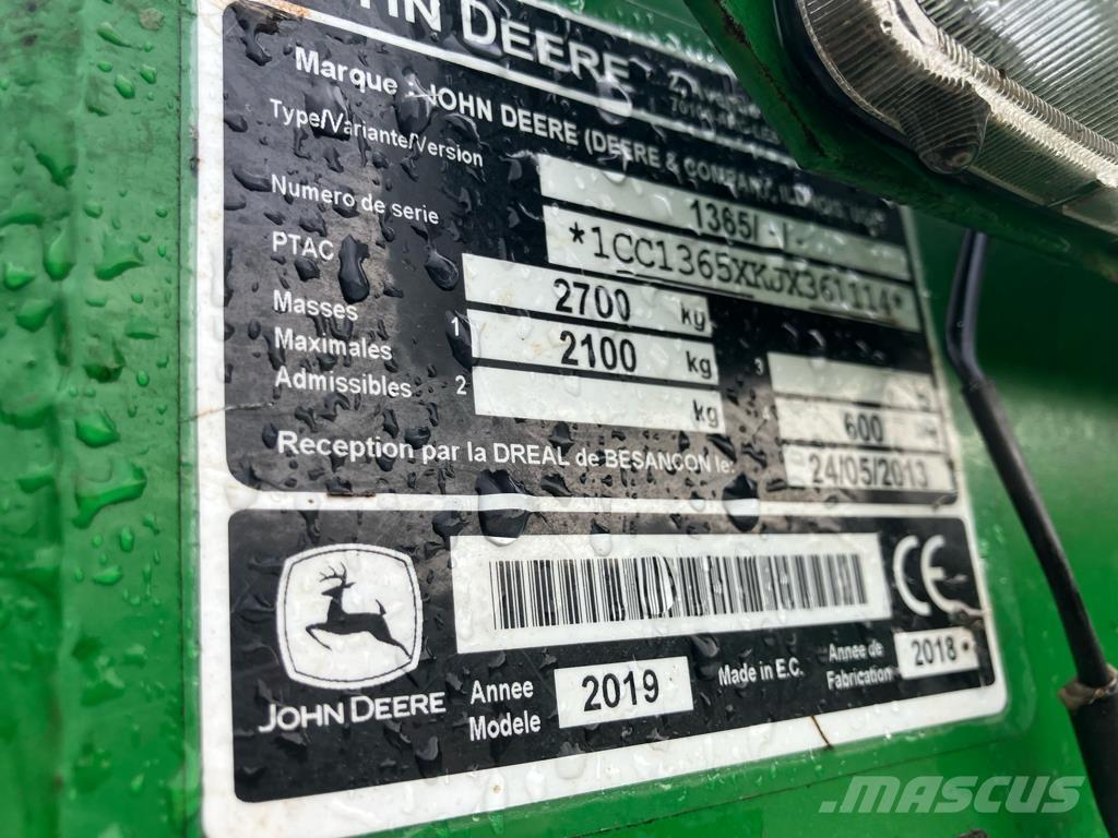 John Deere 1365 ماكينات جز العشب