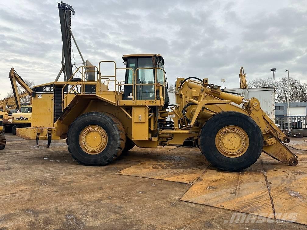 CAT 988 G لوادر بعجل