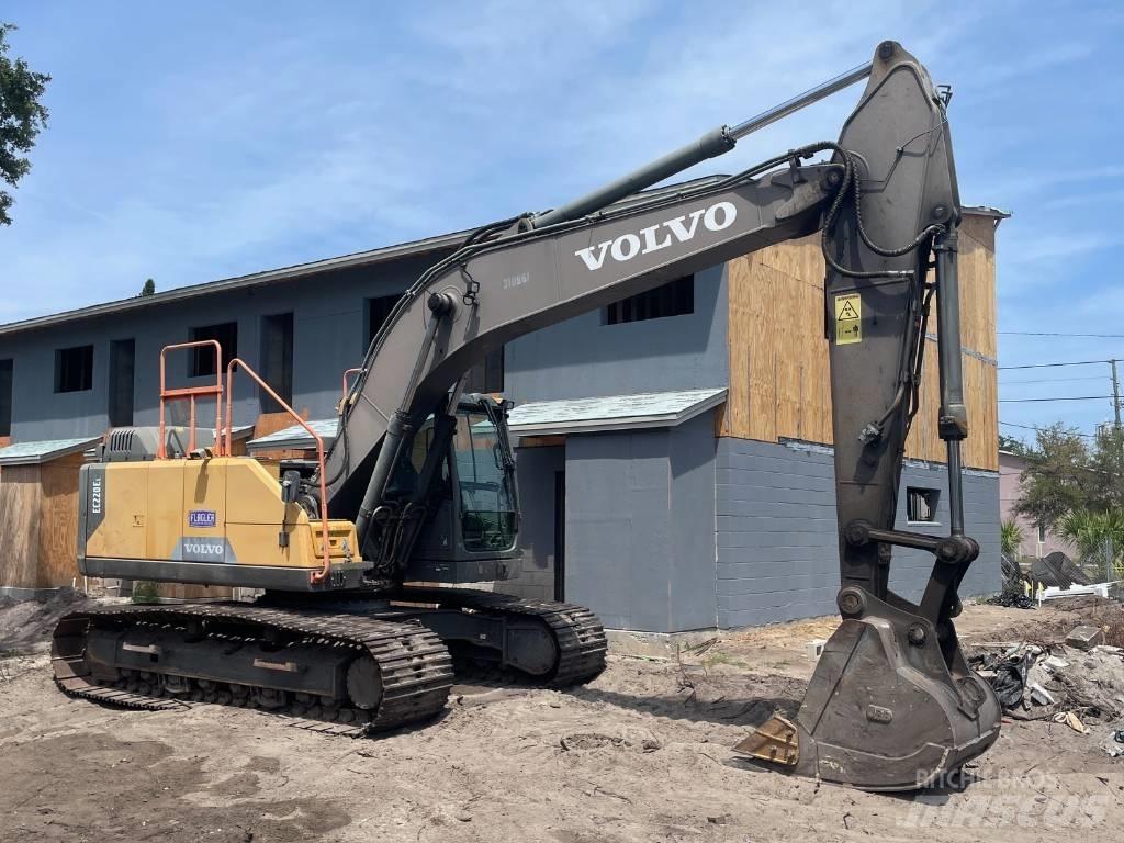 Volvo EC 220 EL حفارات زحافة