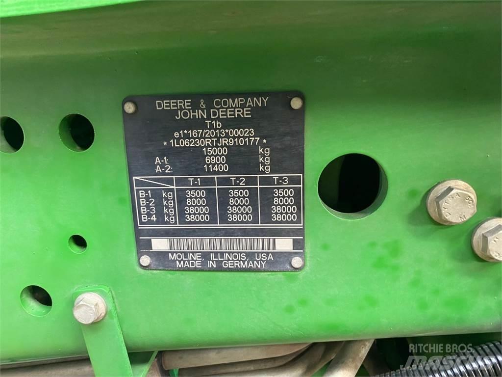 John Deere 6230R الجرارات