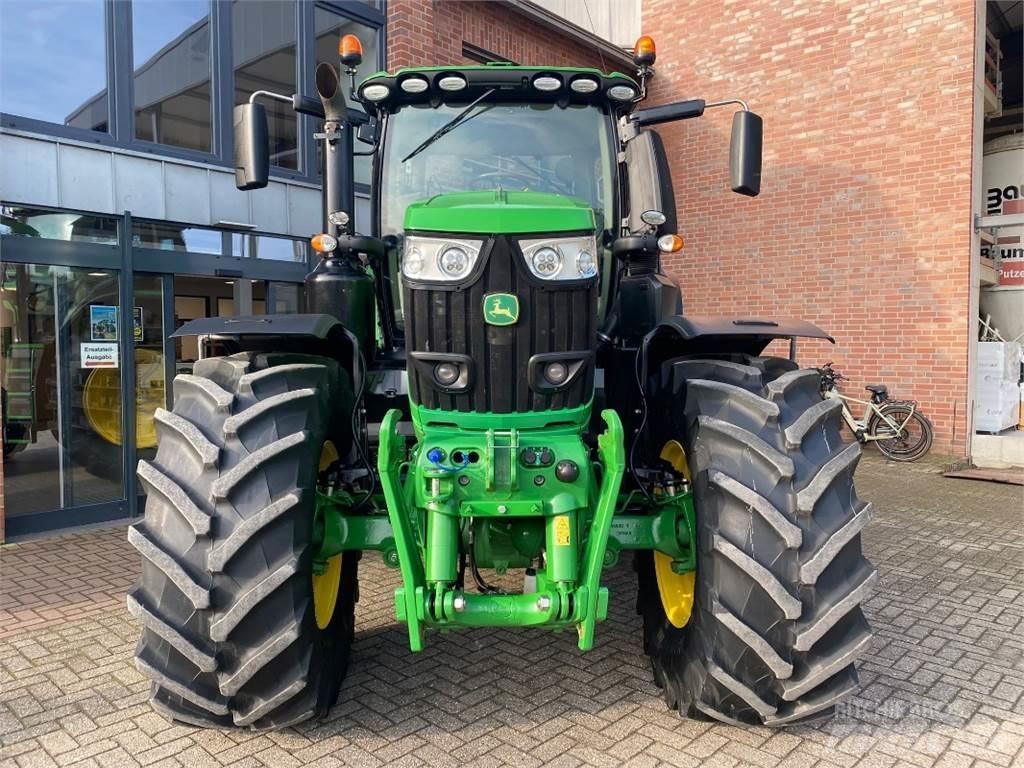 John Deere 6230R الجرارات