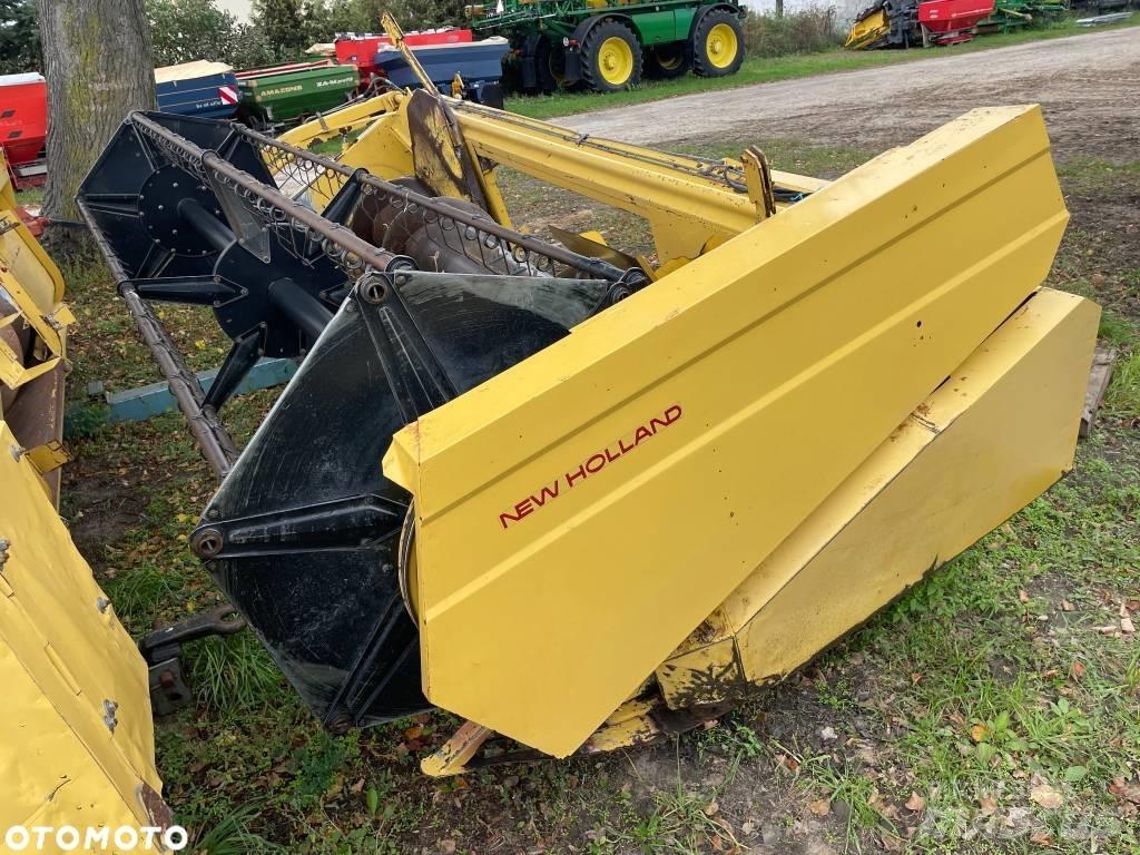 New Holland TX 32 حصادات