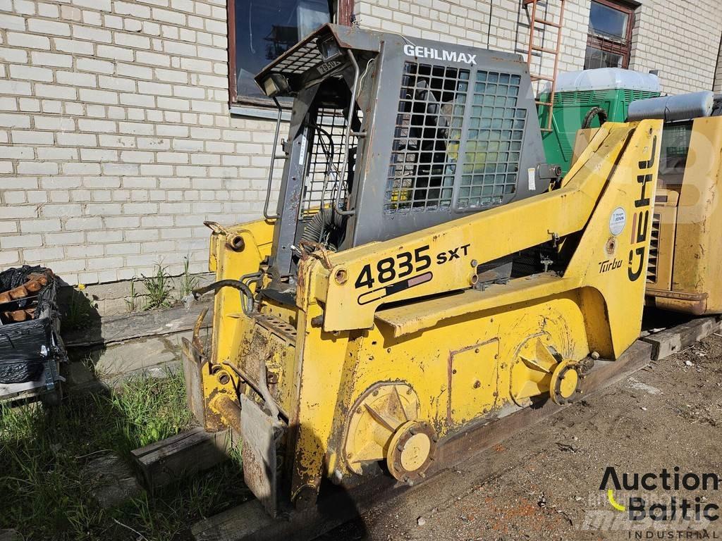 Gehl 4835 SXT لوادر انزلاقية التوجيه