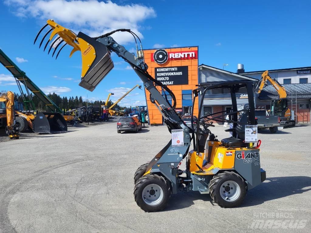 GiANT G 1200 لوادر متعددة الأغراض